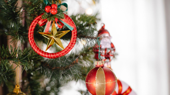 Festive Christmas Garlands for Your Holiday